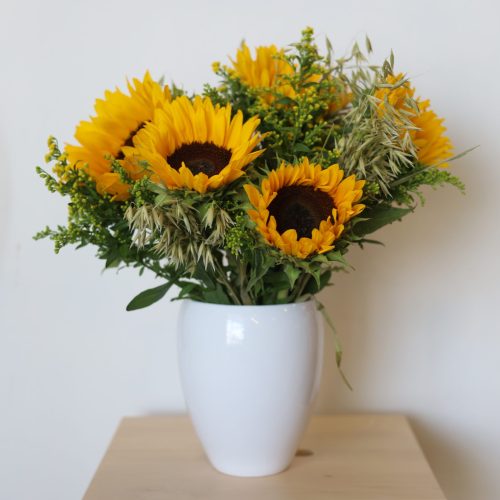 Bouquet de girassóis em um vaso